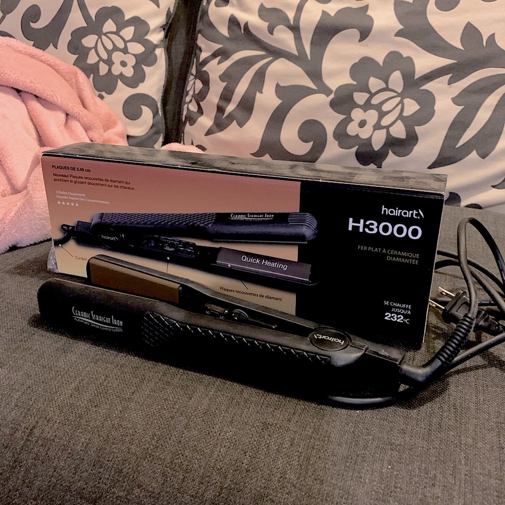 HairArt H3000 Ceramic Straightening Iron